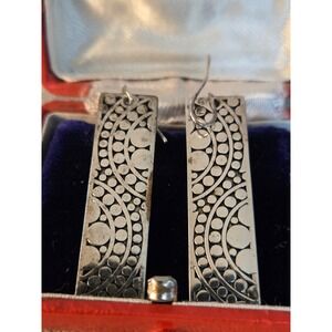 Silvertone Rectangular Earrings  Vintage‎ Pierced